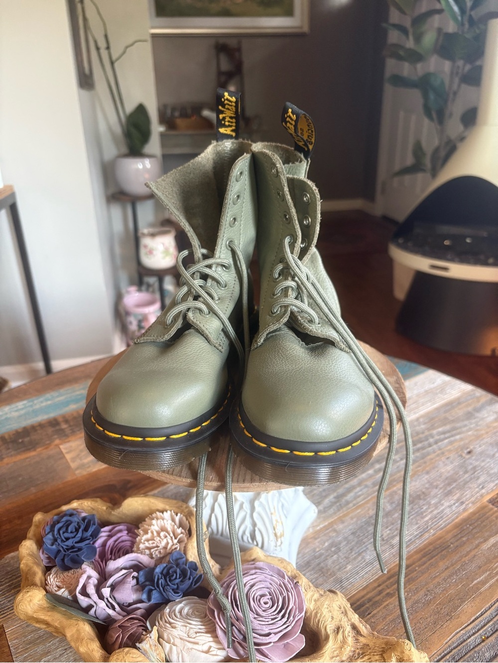 Dr. Martens 1460 Pascal Olive Pebbled Leather 8-Eye Boots Women’s US 7 EU 38